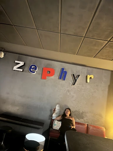 Zephyr Bar photo 4
